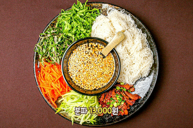 고기, 야채, 면의 3박자 조합이 딱딱🍜
