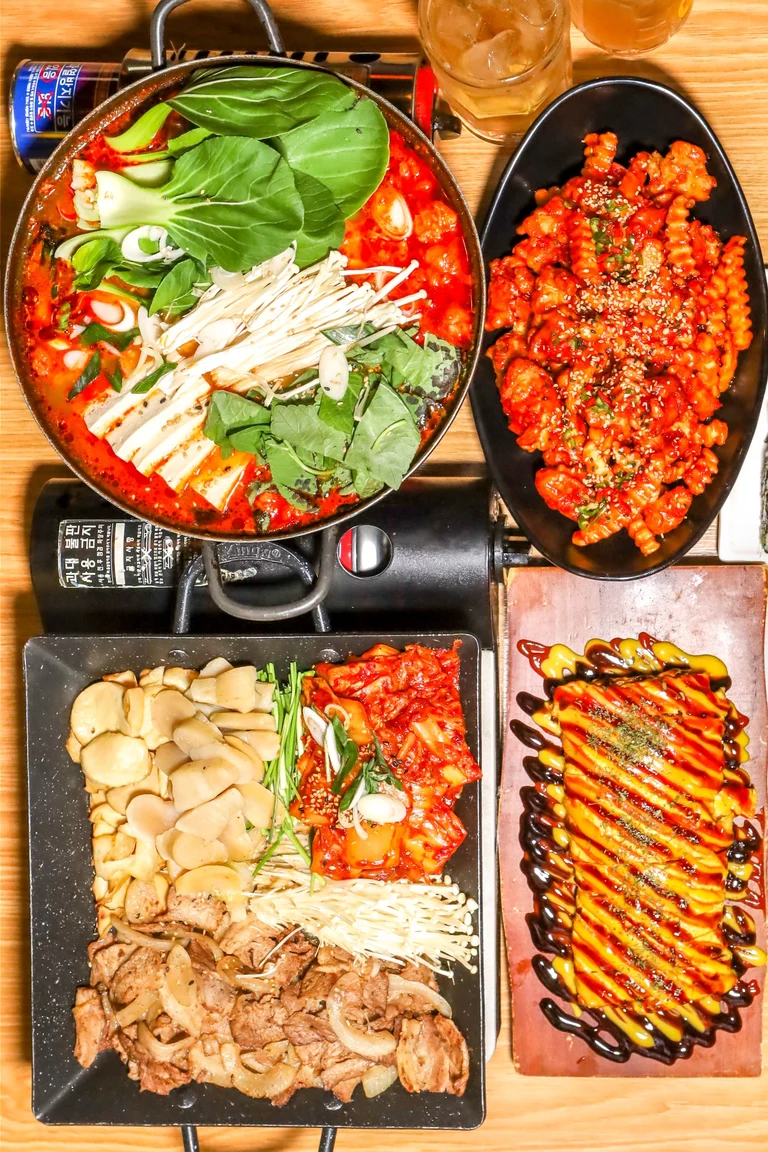 가성비 좋은 안주와 서비스가 있는 포장마차!