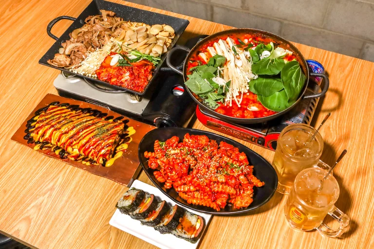 곱찬전골부터 삼합까지 다양한 메뉴!