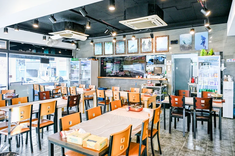 깔끔하고 편안한 내부 분위기☀️