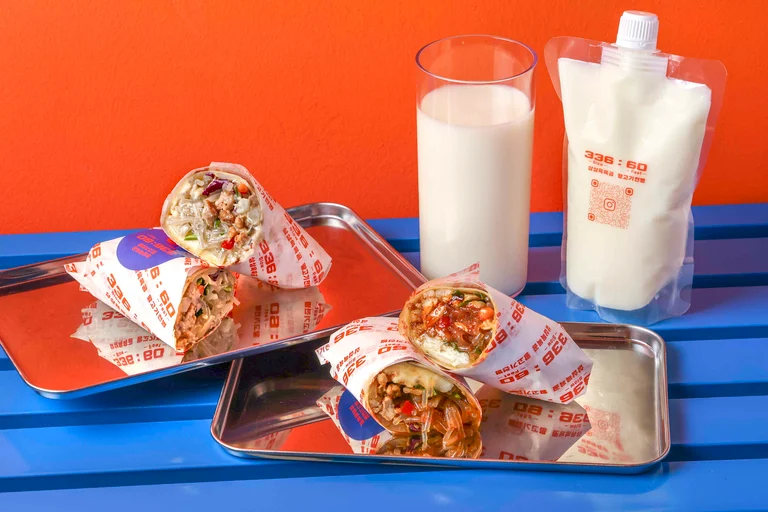 매일 아침 콩을 갈아 만드는 수제두유🥛