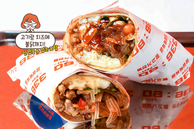 매콤달콤 불닭소스에 속재료를 꽉꽉🌶️