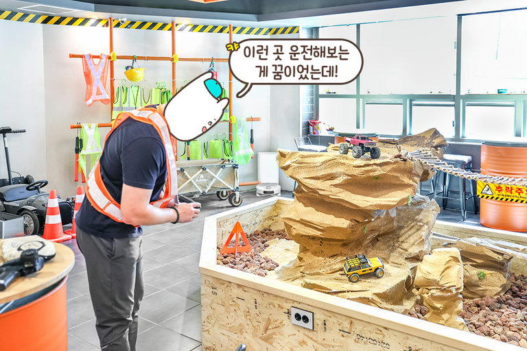 바위를 타고 오르는 락크롤러의 아찔한 짜릿함!