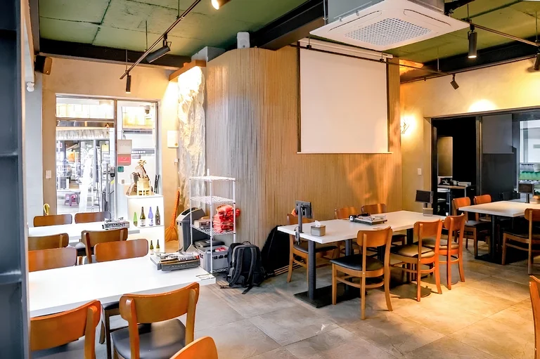 세련되면서도 로맨틱한 무드가 가득