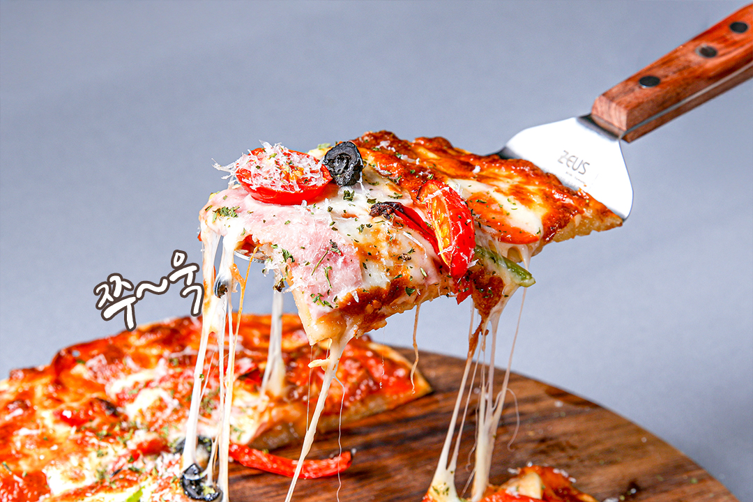 피자 먹고 얼굴 PIZZA🧀