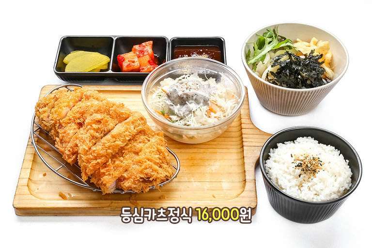 두툼한데 부드럽기까지! 인생 등심카츠 등극🥇