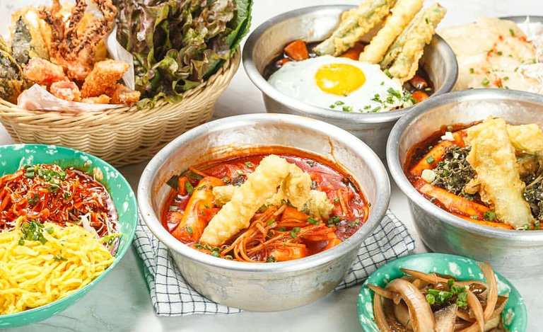 취향 따라 즐기는 떡볶이의 매력🌶️