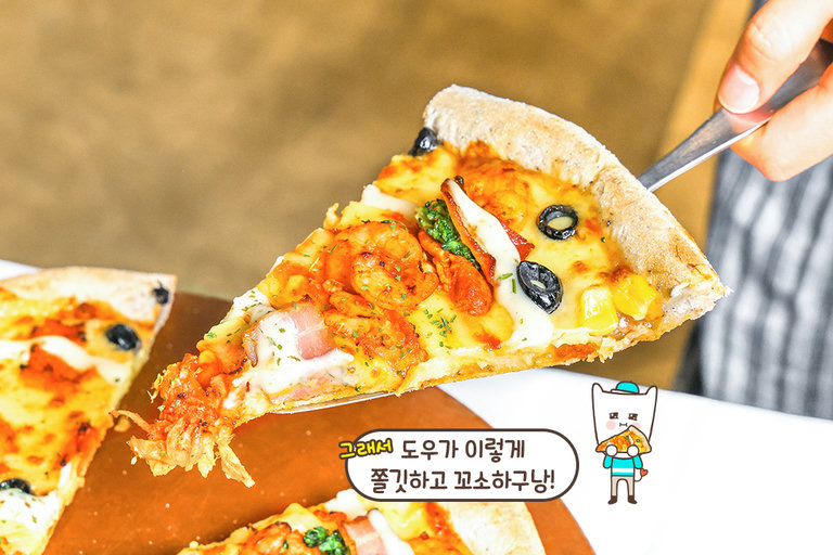 통통한 생새우가 듬뿍 올라간 메뉴🦐