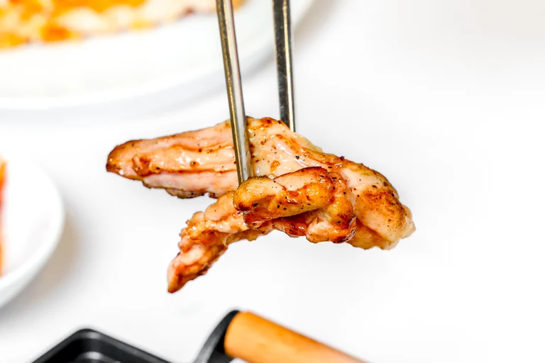 다양한 식감을 한 번에, 닭 특수 부위 모듬🍗