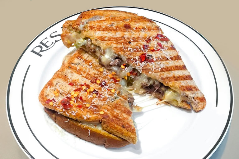속이 꽉 찬 든든한 샌드위치🥪