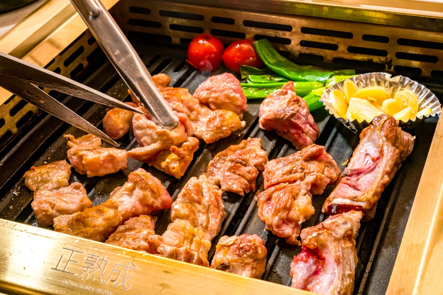 正熟 생갈비 길 걸어보자!