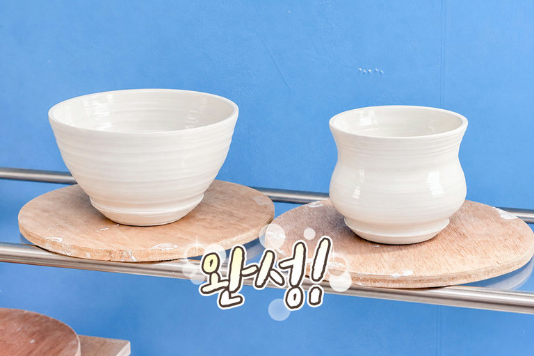 책상 위에서 손과 도구만 이용해서 만드는 핸드 빌딩