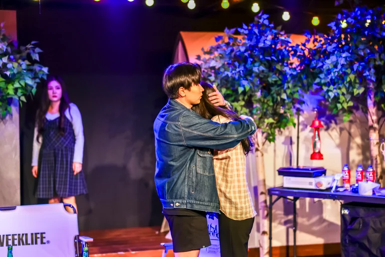 관객도 함께하는 체험형 추리극🎬