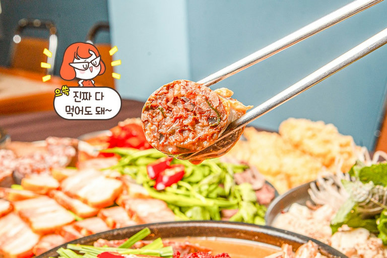 탱글 순대가 매력적인 순대국밥