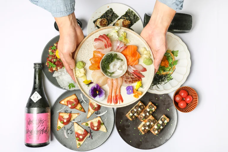 비주얼 천재가 만든 거 같은 퍼펙트한 플레이팅🍣