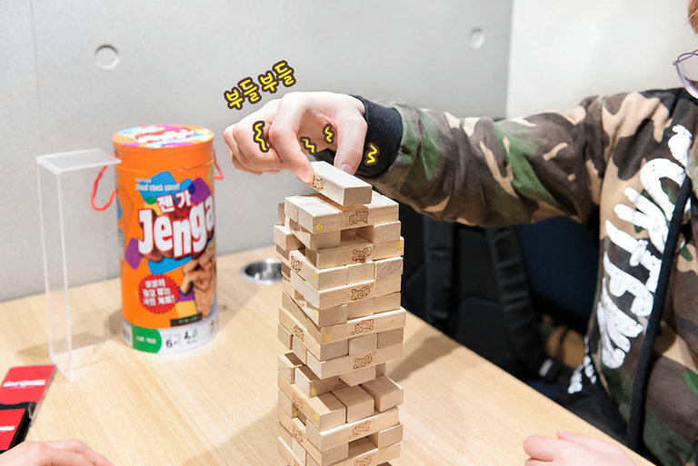 아슬아슬 젠가 대결🪵