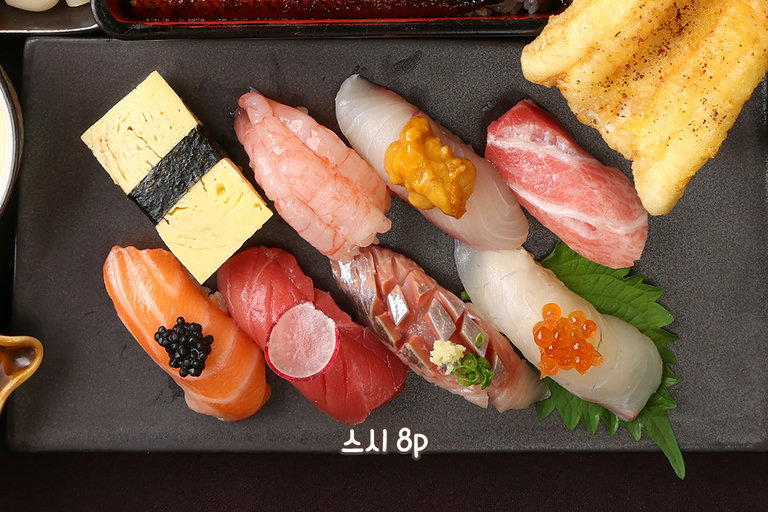 엄선된 숙성회로 만든 스시🐟