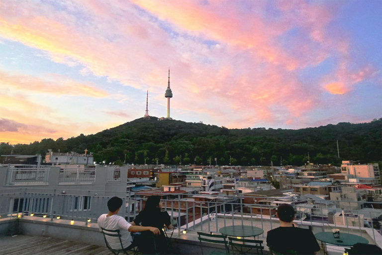 노을빛이 내려앉는 해방촌의 저녁🧡