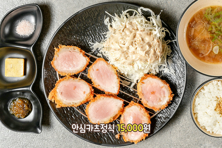 겉은 바삭하고 속은 부드러운 돈가스의 정석