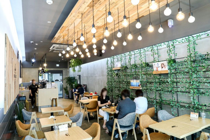 편안함에 하나 둘 모인다 모여
