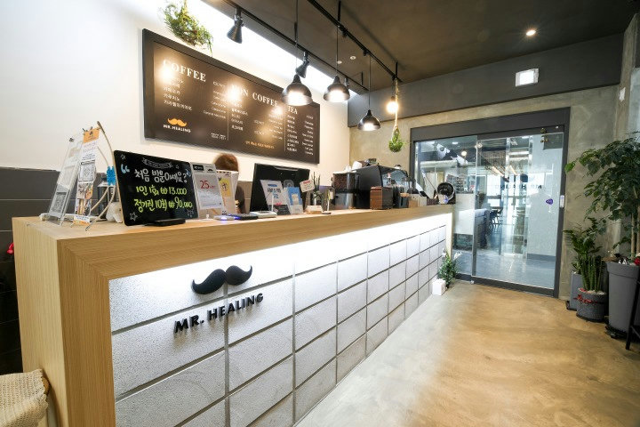 여기로 입장하실 게용