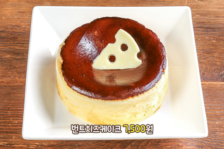 입안 가득 행복해지는 수제 케이크🍰