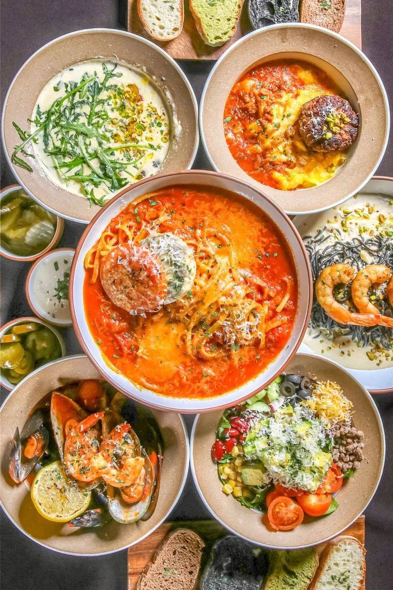 캠핑존까지 보유한 300평 초대형 레스토랑